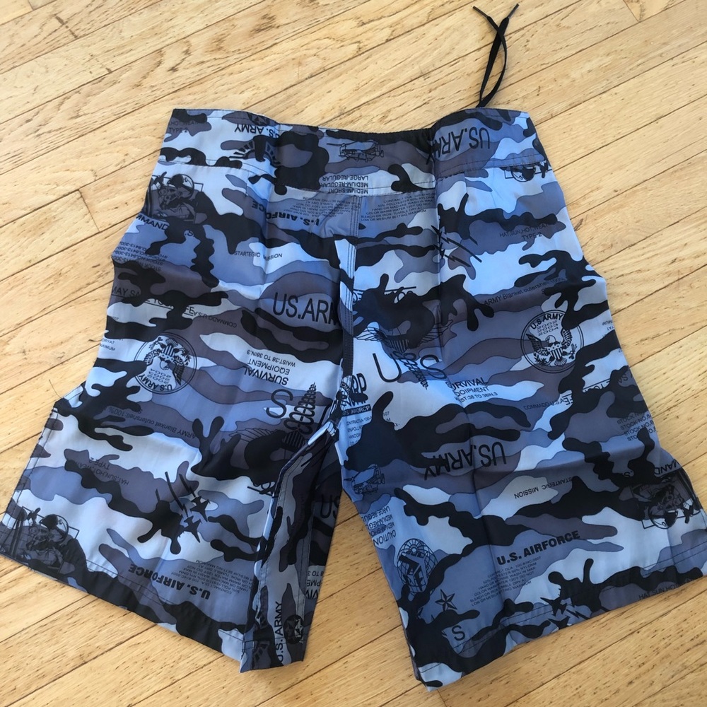 Thunder Camo Army MMA shorts NWOT for men or women